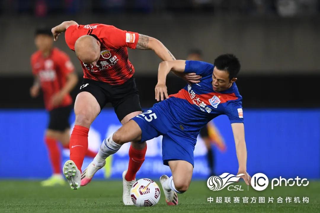 برشلونةضدميلانمعركةساخنةفيسوقالانتقالات