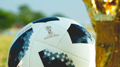 منأخذدوريأبطالأوروباعام2000؟